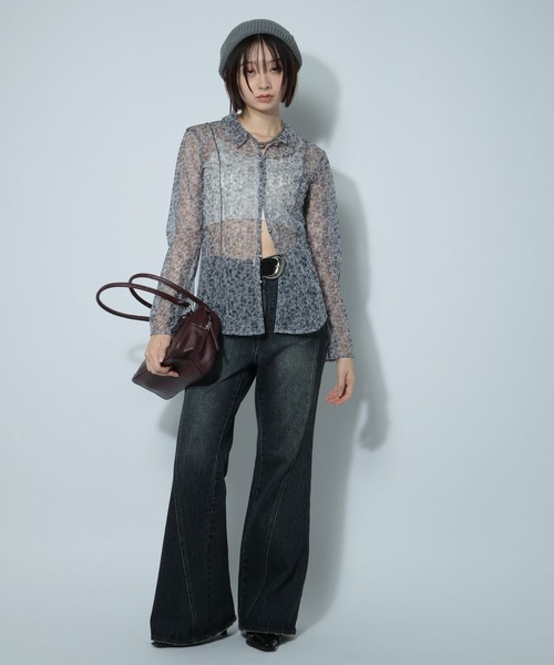 PAGEBOY(ページボーイ)の「チュールフラワーエリツキトップス(シャツ/ブラウス・レディース・オフホワイト/ブラック・FREE)」の3枚目の写真