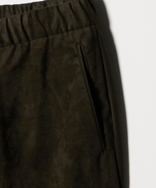 UNITED ARROWS（ユナイテッドアローズ）の「スエードライク オールギャザー リラックス イージーパンツ（その他パンツ・メンズ・オリーブ/ブラック・XL/M/L/S）」の13枚目の写真