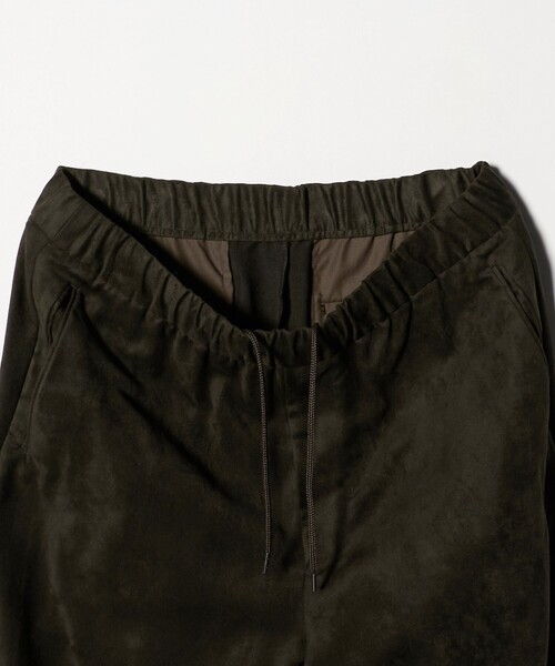 UNITED ARROWS（ユナイテッドアローズ）の「スエードライク オールギャザー リラックス イージーパンツ（その他パンツ・メンズ・オリーブ/ブラック・XL/M/L/S）」の15枚目の写真