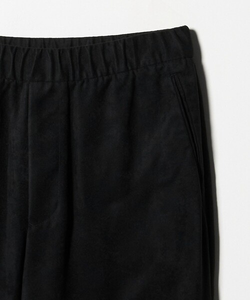UNITED ARROWS（ユナイテッドアローズ）の「スエードライク オールギャザー リラックス イージーパンツ（その他パンツ・メンズ・オリーブ/ブラック・XL/M/L/S）」の20枚目の写真