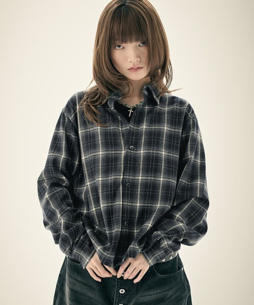 MSG（エムエスジー）の「ボックスシルエット ショート丈 マルチチェック長袖シャツ（シャツ/ブラウス・メンズ・ブラック/ネイビー/ライトブルー/ブルー/ピンク/ブラウン/ベージュ系/ピンク系/ブラック系/ブルー系・XL/L/M/S）」の6枚目の写真