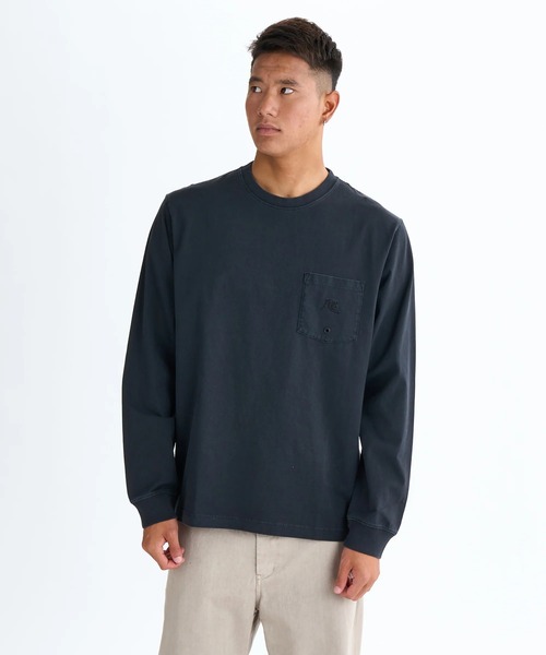 Quiksilver（クイックシルバー）の「BW BUBBLE POCKET LT/クイックシルバーポケット付き長袖ロンT（Tシャツ/カットソー・メンズ・ホワイト/ブラック/ベージュ・LARGE/X-LARGE/SMALL/MEDIUM）」の2枚目の写真