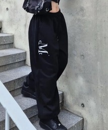 【日本未発売/WEB限定】MUCENT(ムセント)/ユニセックス ワイド ルーズ ロゴ ジョガー スウェットパンツ/DIVISION WIDE SWEAT JOGGER PANTS