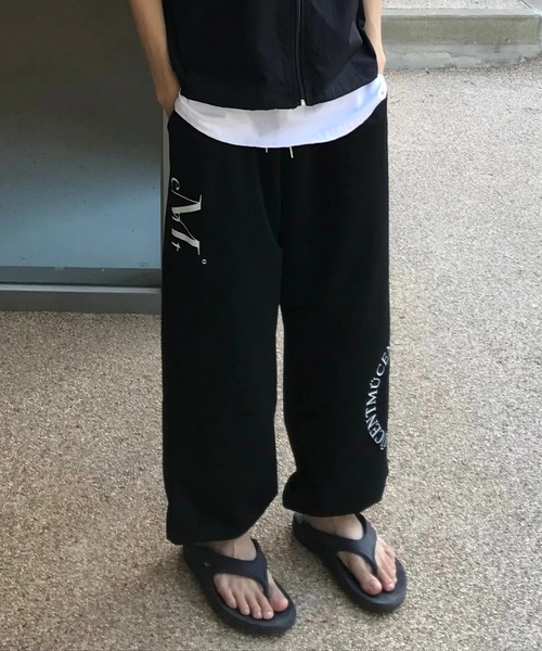 MUCENT（ムセント）の「【日本未発売/WEB限定】MUCENT(ムセント)/ユニセックス ワイド ルーズ ロゴ ジョガー スウェットパンツ/DIVISION WIDE SWEAT JOGGER PANTS（スウェットパンツ・レディース・ブラック/グレー・FREE）」の13枚目の写真