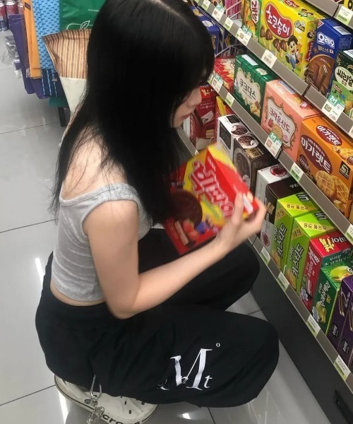 MUCENT（ムセント）の「【日本未発売/WEB限定】MUCENT(ムセント)/ユニセックス ワイド ルーズ ロゴ ジョガー スウェットパンツ/DIVISION WIDE SWEAT JOGGER PANTS（スウェットパンツ・レディース・ブラック/グレー・FREE）」の21枚目の写真