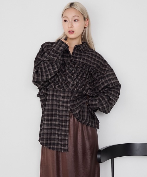 forksy.(フォルクシー)の「【forksy.】ビスチェ風デザインフリルオーバーサイズネルシャツ(シャツ/ブラウス・レディース・ブラック/ブラウン系/ベージュ/ブラック系/ダークブラウン・FREE)」の1枚目の写真