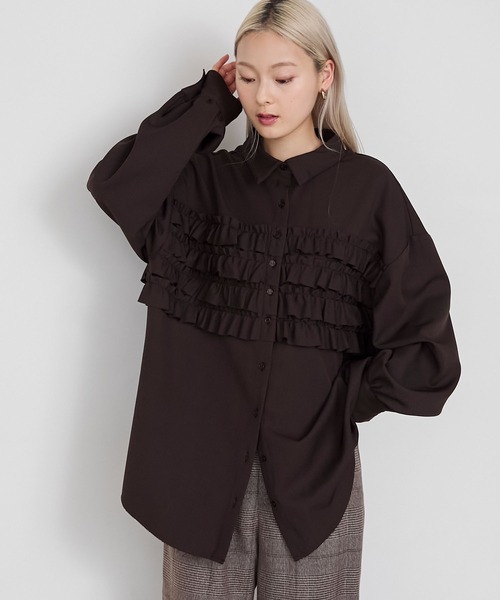 forksy.(フォルクシー)の「【forksy.】ビスチェ風デザインフリルオーバーサイズネルシャツ(シャツ/ブラウス・レディース・ブラック/ブラウン系/ベージュ/ブラック系/ダークブラウン・FREE)」の3枚目の写真
