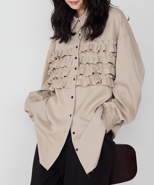 forksy.(フォルクシー)の「【forksy.】ビスチェ風デザインフリルオーバーサイズネルシャツ(シャツ/ブラウス・レディース・ブラック/ブラウン系/ベージュ/ブラック系/ダークブラウン・FREE)」の5枚目の写真