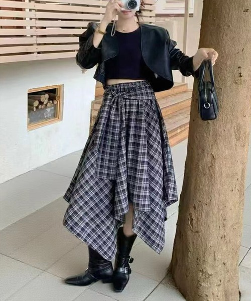 STAY MOTION（ステイモーション）の「【WEB限定】アシンメトリーフリルチェック柄ロングスカート［韓国ファッション ガーリー］（スカート・レディース・ネイビー/ブラック・F）」の6枚目の写真