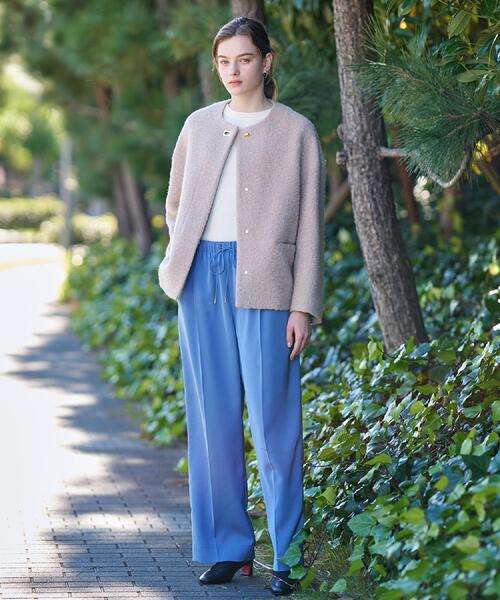 DRESSTERIOR（ドレステリア）の「【CLASSY.12月号掲載】ループヤーンショートジャケット（ノーカラーコート・レディース・ブラック/ライトベージュ・34/36/38）」の6枚目の写真