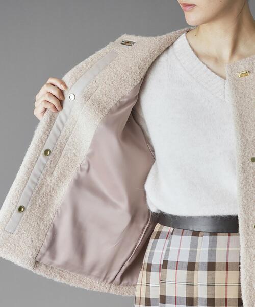 DRESSTERIOR（ドレステリア）の「【CLASSY.12月号掲載】ループヤーンショートジャケット（ノーカラーコート・レディース・ブラック/ライトベージュ・34/36/38）」の17枚目の写真