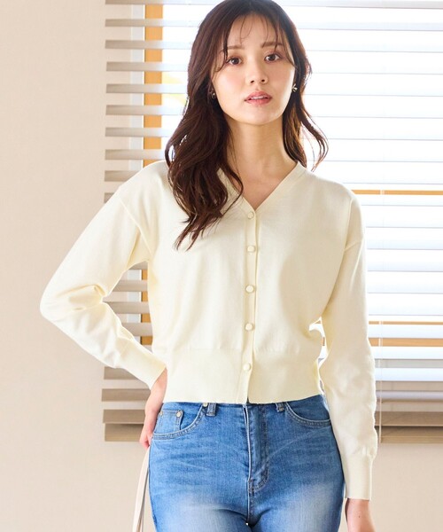 Feroux(フェルゥ)の「美シルエット ニット カーディガン(カーディガン/ボレロ・レディース・ライトイエロー系/ピンク系/ブラック系/ホワイト系・F)」の2枚目の写真