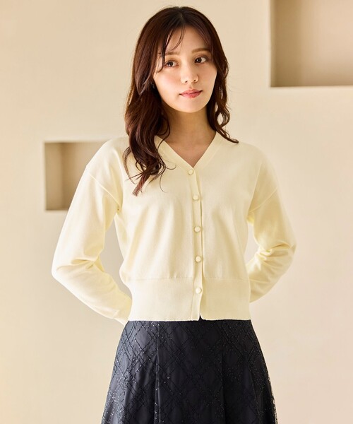 Feroux(フェルゥ)の「美シルエット ニット カーディガン(カーディガン/ボレロ・レディース・ライトイエロー系/ピンク系/ブラック系/ホワイト系・F)」の15枚目の写真