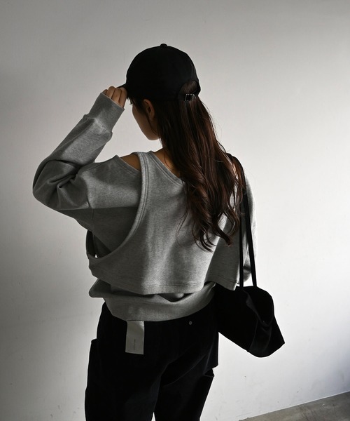 WILLFULLY（ウィルフリー）の「asymmetry 2 piece layered sweat（スウェット・レディース・グレー/ブラック/ブラウン系その他・FREE）」の3枚目の写真