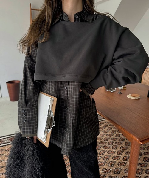 WILLFULLY（ウィルフリー）の「asymmetry 2 piece layered sweat（スウェット・レディース・グレー/ブラック/ブラウン系その他・FREE）」の16枚目の写真