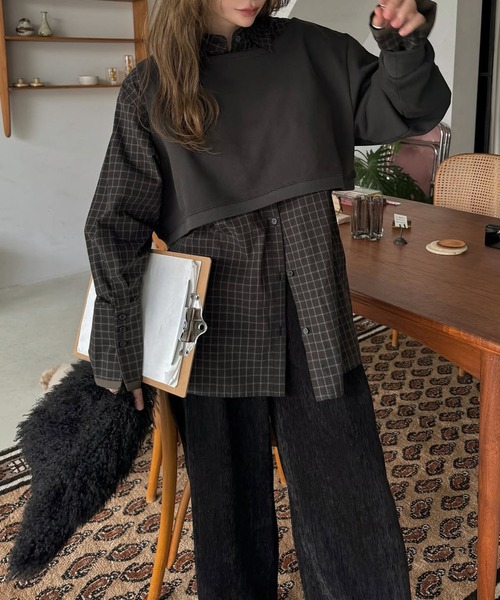 WILLFULLY（ウィルフリー）の「asymmetry 2 piece layered sweat（スウェット・レディース・グレー/ブラック/ブラウン系その他・FREE）」の17枚目の写真