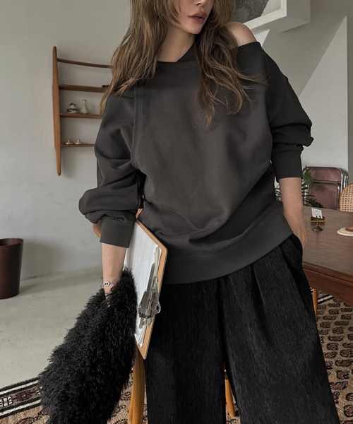 WILLFULLY（ウィルフリー）の「asymmetry 2 piece layered sweat（スウェット・レディース・グレー/ブラック/ブラウン系その他・FREE）」の12枚目の写真