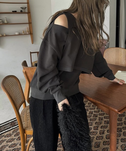 WILLFULLY（ウィルフリー）の「asymmetry 2 piece layered sweat（スウェット・レディース・グレー/ブラック/ブラウン系その他・FREE）」の14枚目の写真