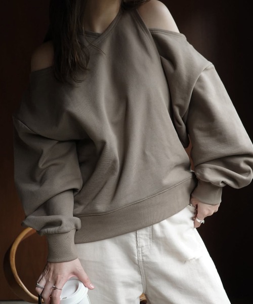 WILLFULLY（ウィルフリー）の「asymmetry 2 piece layered sweat（スウェット・レディース・グレー/ブラック/ブラウン系その他・FREE）」の4枚目の写真