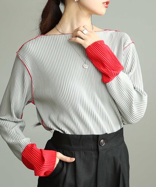 Sawa a la mode(サワアラモード)の「バイカラースリーブプリーツトップス(Tシャツ/カットソー・レディース・グレー/チャコールグレー・FREE)」の2枚目の写真