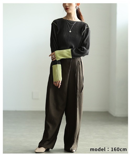 Sawa a la mode(サワアラモード)の「バイカラースリーブプリーツトップス(Tシャツ/カットソー・レディース・グレー/チャコールグレー・FREE)」の16枚目の写真
