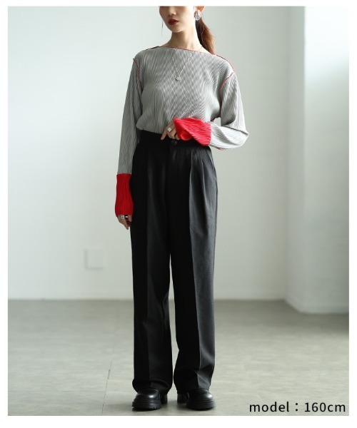 Sawa a la mode(サワアラモード)の「バイカラースリーブプリーツトップス(Tシャツ/カットソー・レディース・グレー/チャコールグレー・FREE)」の5枚目の写真