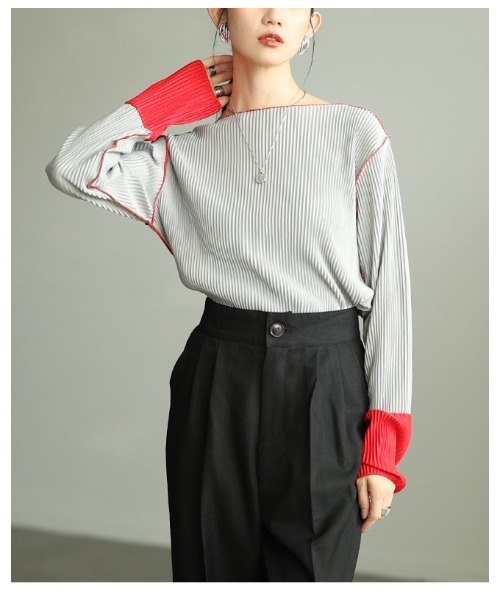 Sawa a la mode(サワアラモード)の「バイカラースリーブプリーツトップス(Tシャツ/カットソー・レディース・グレー/チャコールグレー・FREE)」の7枚目の写真