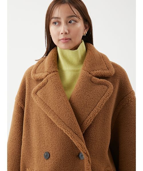 Mila Owen（ミラオーウェン）の「オーバーサイズボアコート（ステンカラーコート・レディース・キャメル/レッド/モカ・0/1）」の10枚目の写真