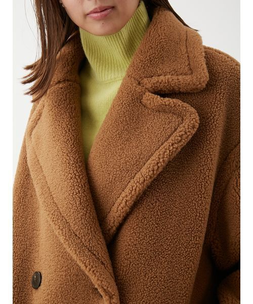 Mila Owen（ミラオーウェン）の「オーバーサイズボアコート（ステンカラーコート・レディース・キャメル/レッド/モカ・0/1）」の11枚目の写真