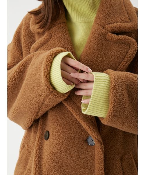 Mila Owen（ミラオーウェン）の「オーバーサイズボアコート（ステンカラーコート・レディース・キャメル/レッド/モカ・0/1）」の13枚目の写真