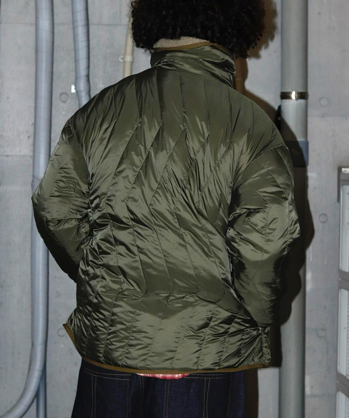 is-ness(イズネス)の「is-ness × TAION REVERSIBLE FLEECE DOWN JK(その他アウター・メンズ・ブラック/カーキ・LARGE/MEDIUM)」の17枚目の写真