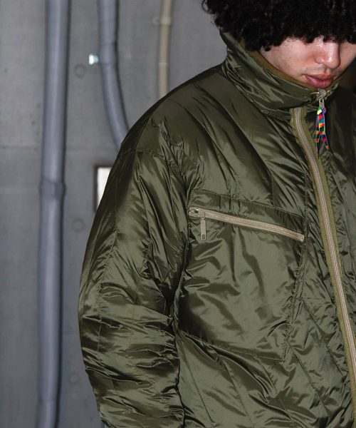 is-ness(イズネス)の「is-ness × TAION REVERSIBLE FLEECE DOWN JK(その他アウター・メンズ・ブラック/カーキ・LARGE/MEDIUM)」の16枚目の写真