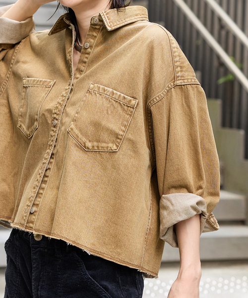 JOURNAL STANDARD（ジャーナルスタンダード）の「《追加4》ライトオンスデニムクロップドシャツ（シャツ/ブラウス・レディース・ブラック系その他/キャメル/ブルー系その他・FREE）」の22枚目の写真