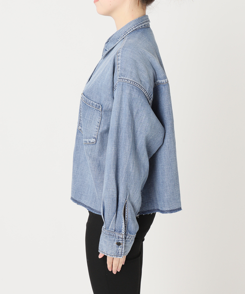 JOURNAL STANDARD（ジャーナルスタンダード）の「《追加4》ライトオンスデニムクロップドシャツ（シャツ/ブラウス・レディース・ブラック系その他/キャメル/ブルー系その他・FREE）」の6枚目の写真