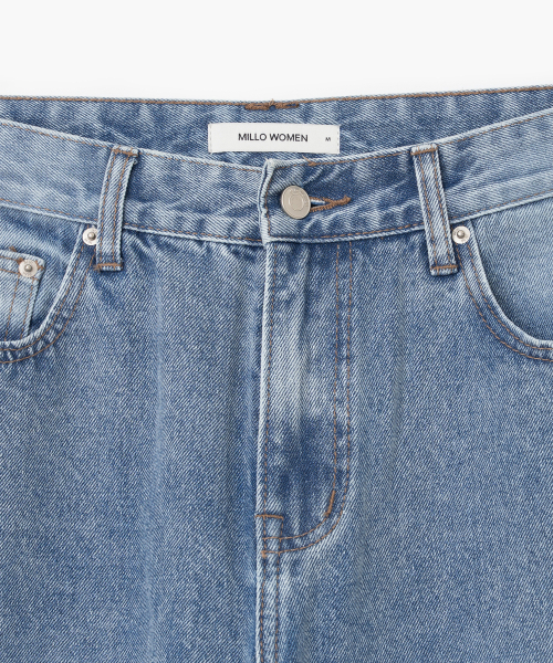 MILLO WOMEN（ミロウーマン）の「カットアウトパッチワイドジーンズ [ミッドブルー]（デニムパンツ・レディース・その他・SMALL/MEDIUM）」の4枚目の写真