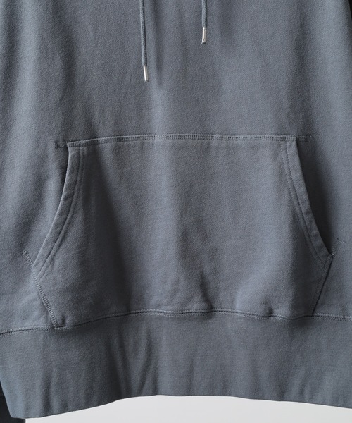 OMNES（オムネス）の「裏毛スウェットプルオーバーパーカー（パーカー・レディース・ベージュ/ブルーグレー・WOMENS M）」の10枚目の写真