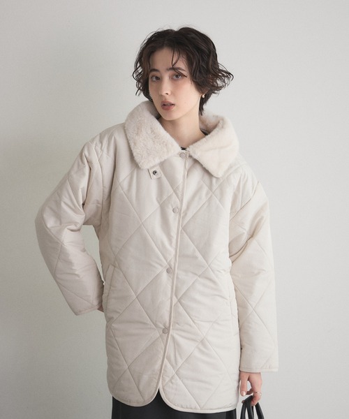 &. NOSTALGIA（アンドドットノスタルジア）の「ファー襟キルトジャケット（その他アウター・レディース・ブラック/アイボリー/ベージュ・M）」の2枚目の写真