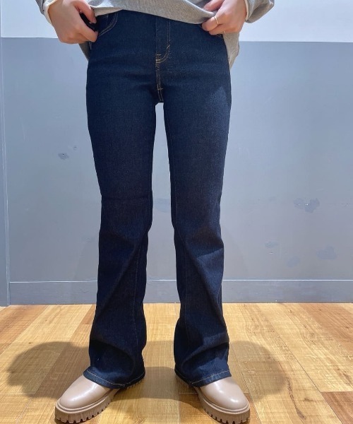 SOMETHING(サムシング)の「SOMETHING(サムシング)【レディース】「BODYFIRE」フレアパンツ(デニムパンツ・レディース・ノンウォッシュ・26inch/27inch/28inch/29inch/30inch/31inch)」の14枚目の写真