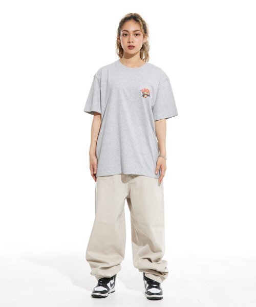 CREAM SODA LAB(クリームソーダラボ)の「スタックアップパク 半袖Tシャツ グレー レッド(Tシャツ/カットソー・メンズ・その他・MEDIUM/X-LARGE/XX-LARGE/LARGE)」の8枚目の写真