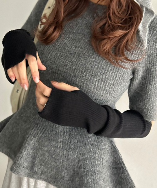 Kotoe（コトエ）の「カラーリブニット アームウォーマー（アームカバー・レディース・レッド/ブラック/オフホワイト/ブルー/グレー・FREE）」の3枚目の写真