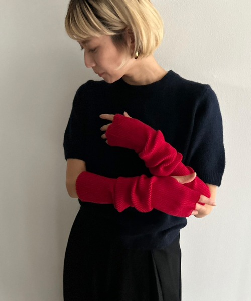 Kotoe（コトエ）の「カラーリブニット アームウォーマー（アームカバー・レディース・レッド/ブラック/オフホワイト/ブルー/グレー・FREE）」の6枚目の写真