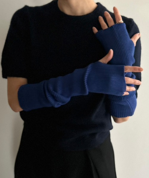 Kotoe（コトエ）の「カラーリブニット アームウォーマー（アームカバー・レディース・レッド/ブラック/オフホワイト/ブルー/グレー・FREE）」の9枚目の写真