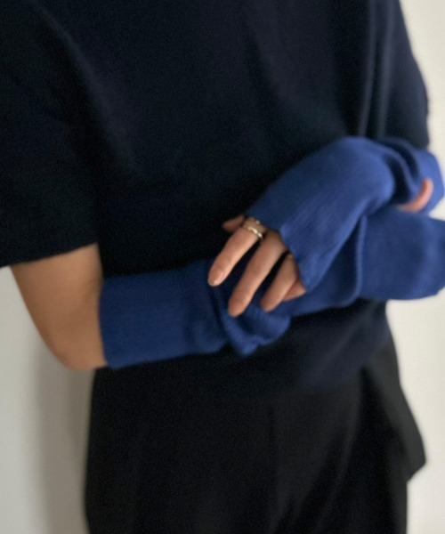 Kotoe（コトエ）の「カラーリブニット アームウォーマー（アームカバー・レディース・レッド/ブラック/オフホワイト/ブルー/グレー・FREE）」の10枚目の写真