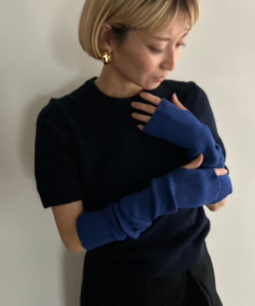 Kotoe（コトエ）の「カラーリブニット アームウォーマー（アームカバー・レディース・レッド/ブラック/オフホワイト/ブルー/グレー・FREE）」の12枚目の写真