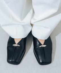 EVOL（イーボル）の「【柔らかい・22.0-25.0cm展開】スクエアメタルフラットパンプス JA5977（パンプス）」