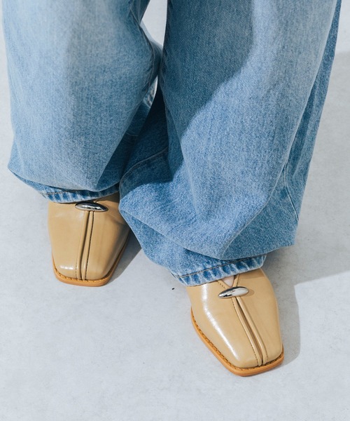 EVOL(イーボル)の「【柔らかい・22.0-25.0cm展開】スクエアメタルフラットパンプス JA5977(パンプス・レディース・ブラック/アイボリー/ベージュ・22.0cm/22.5cm/23.0cm/23.5cm/24.0cm/24.5cm/25.0cm)」の12枚目の写真