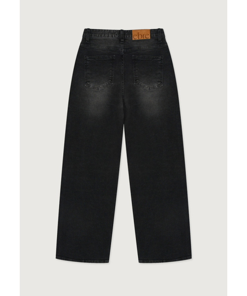 EBRE(エブレ)の「グレーオーバーサイズパンツ(デニムパンツ・レディース・グレー・SMALL/MEDIUM/LARGE)」の3枚目の写真