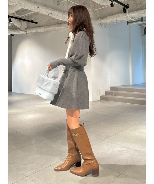 LILY BROWN(リリーブラウン)の「ボウタイニットセットアップ(ワンピース・レディース・モカ/ネイビー/グレー・F)」の16枚目の写真