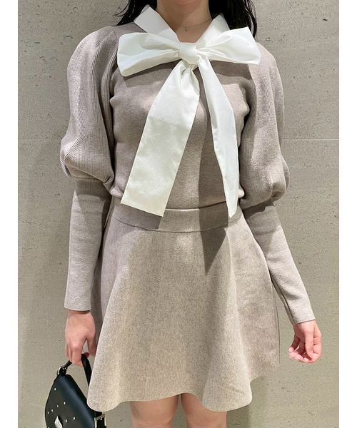 LILY BROWN(リリーブラウン)の「ボウタイニットセットアップ(ワンピース・レディース・モカ/ネイビー/グレー・F)」の18枚目の写真