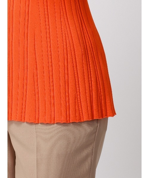 SUIT SQUARE（スーツスクエア）の「ペプラムランダムリブニット フレンチスリーブ ハンドウォッシュ ドライレーヨン 無地（ニット/セーター・レディース・オレンジ・38(9号)）」の11枚目の写真